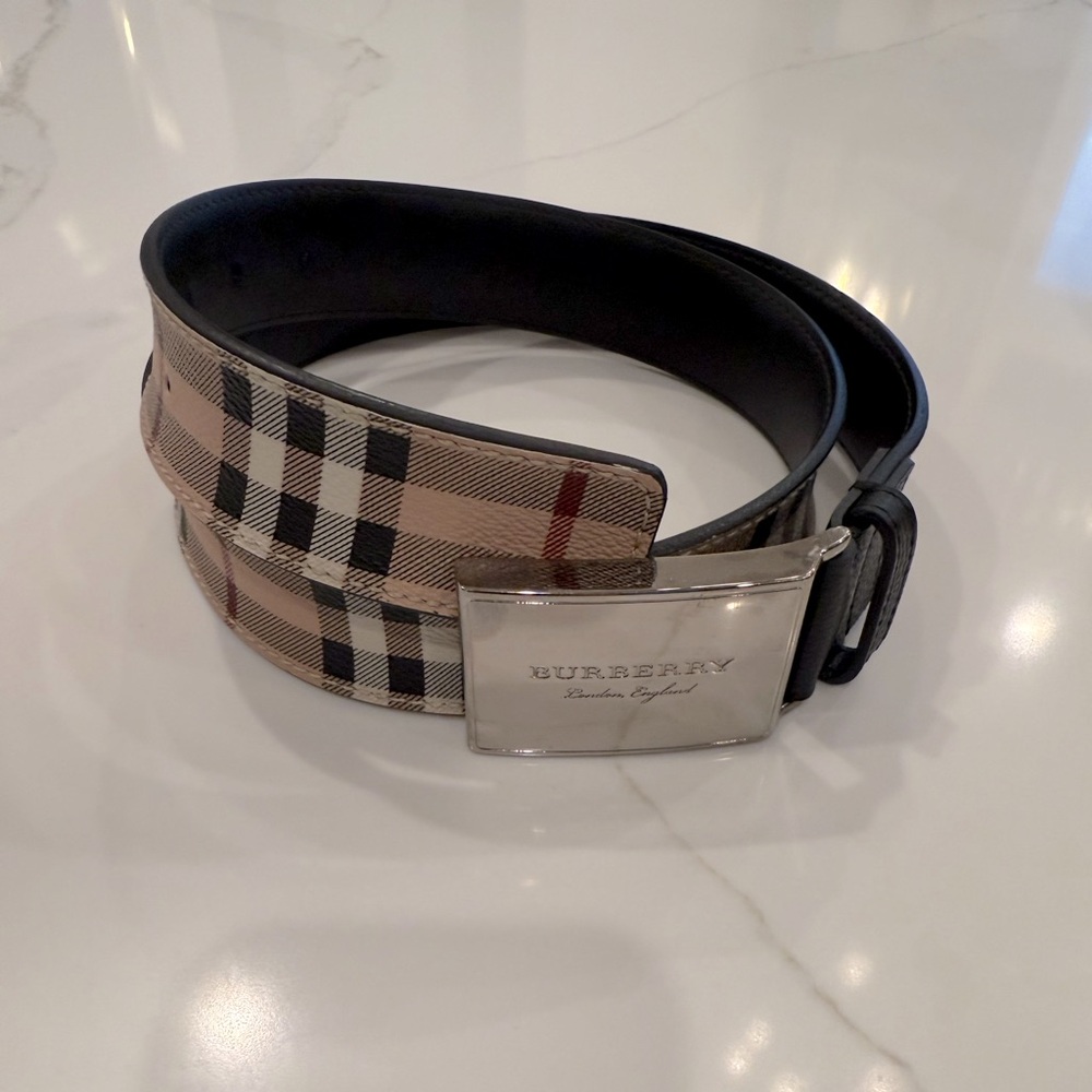 Burberry Nova Check belt like new. Few minor scuffs on buckle. - Picture 2 of 6